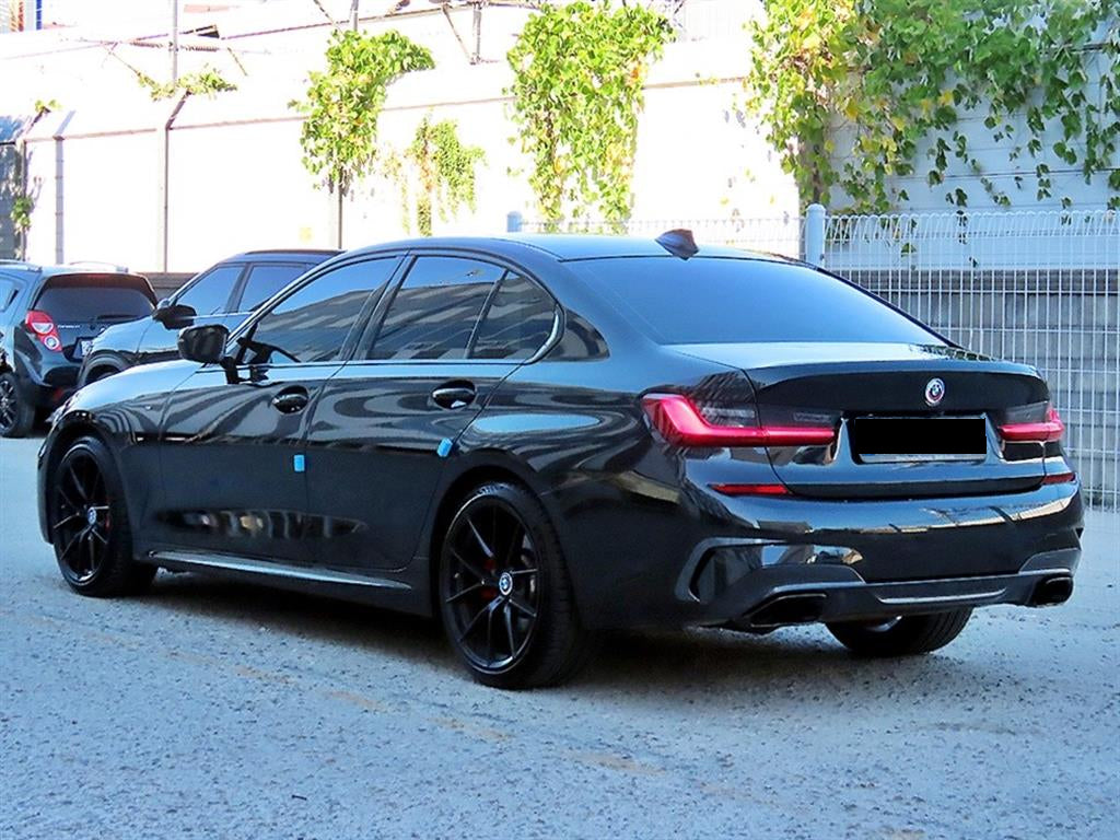 BMW 3-Series — photo 03