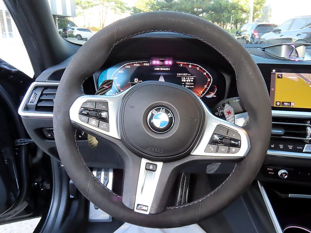BMW 3-Series — photo 08