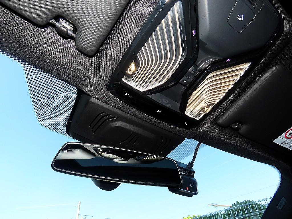 BMW 3-Series — photo 16