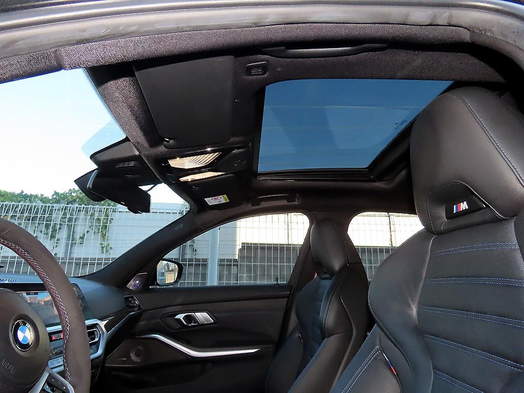 BMW 3-Series — photo 17