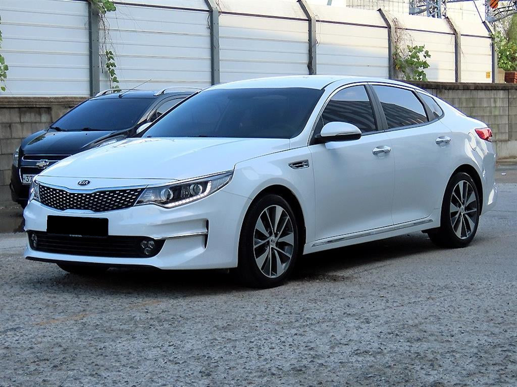 Kia K5 — photo 02