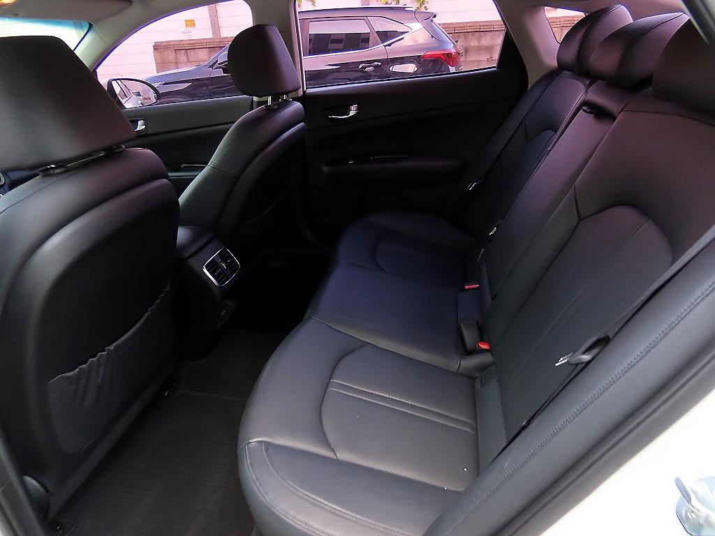 Kia K5 — photo 06