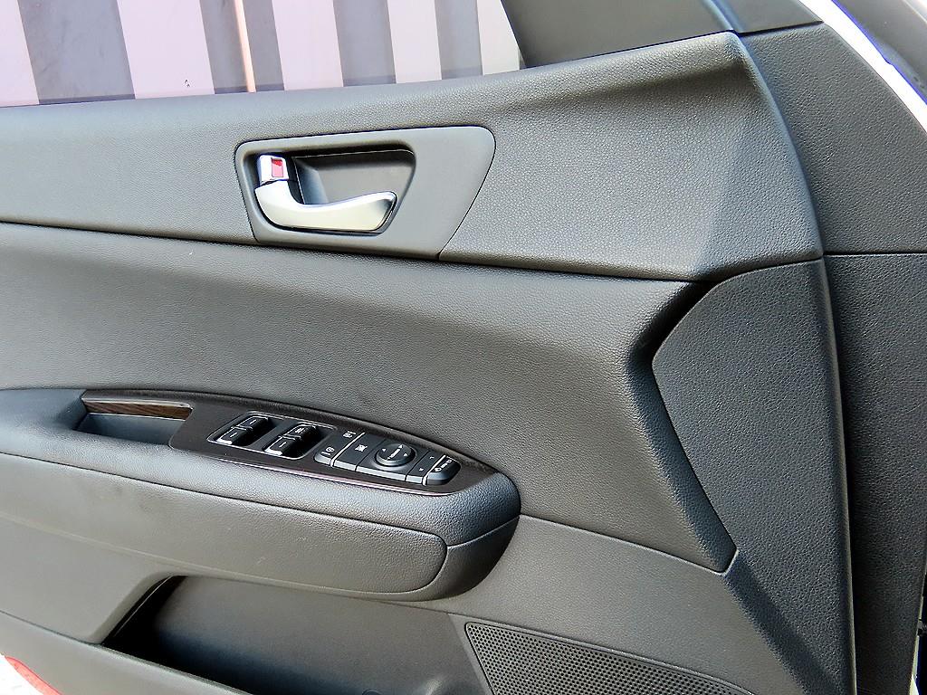 Kia K5 — photo 11