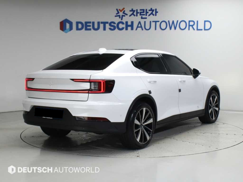 Polestar Polestar 2 — photo 02