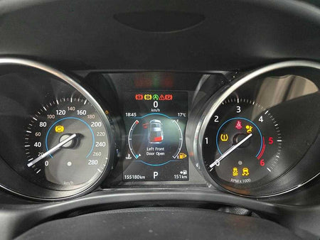 Jaguar XE — photo 08