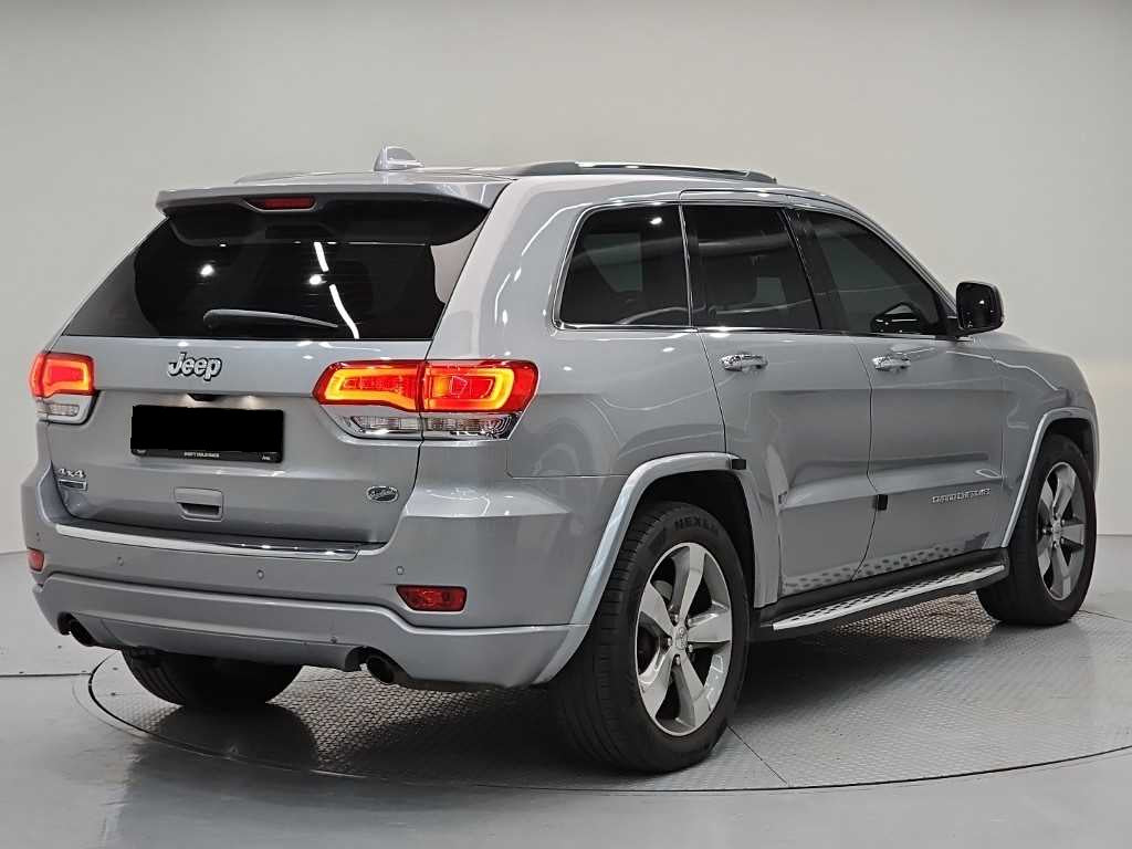 Jeep Cherokee — photo 04