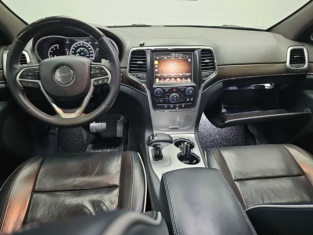 Jeep Cherokee — photo 07