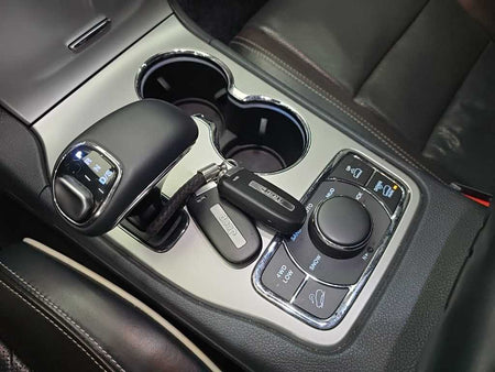 Jeep Cherokee — photo 08