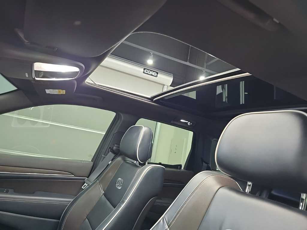 Jeep Cherokee — photo 14