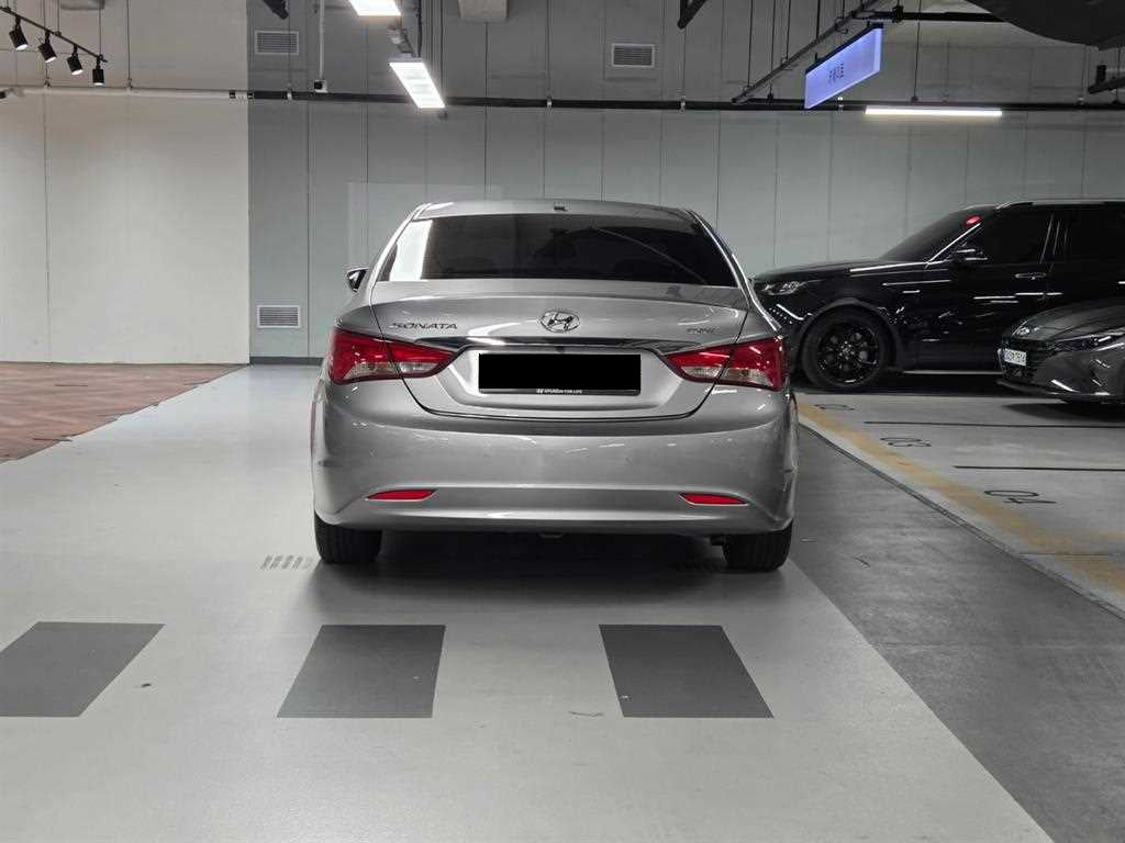 Hyundai Sonata — photo 03