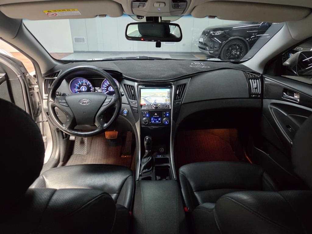 Hyundai Sonata — photo 10