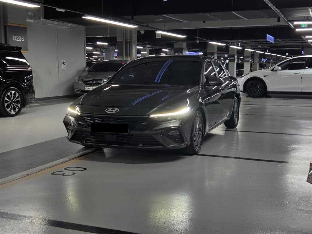 Hyundai Avante — photo 01