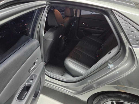 Hyundai Avante — photo 09