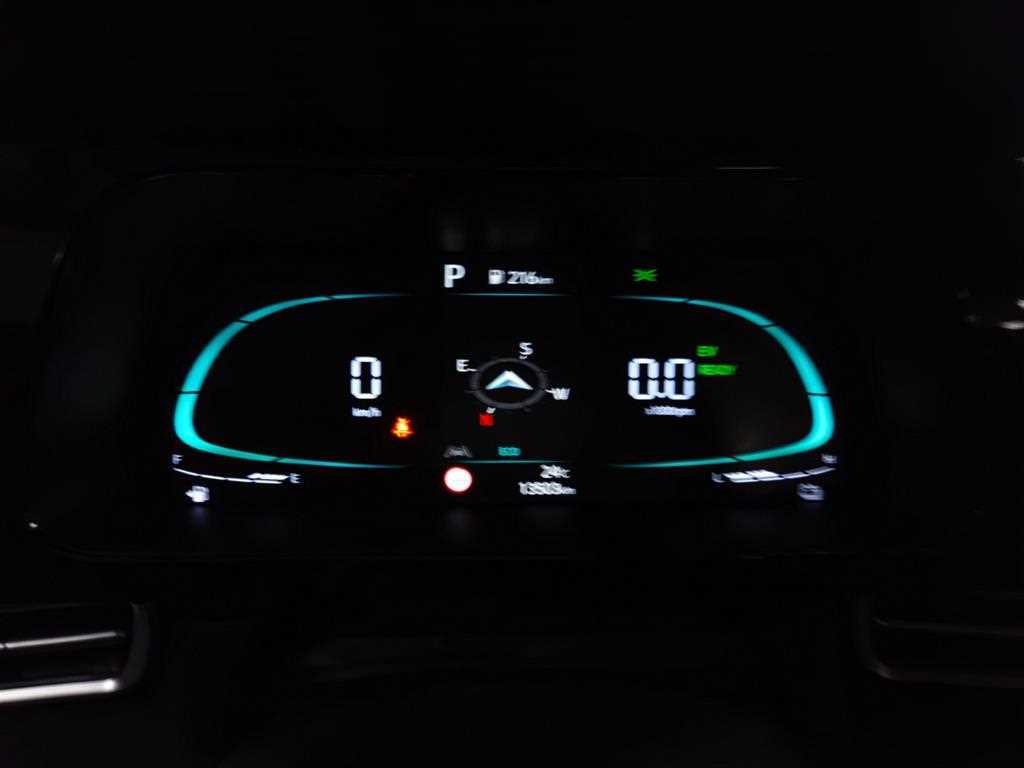 Hyundai Avante — photo 12