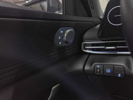 Hyundai Avante — photo 17