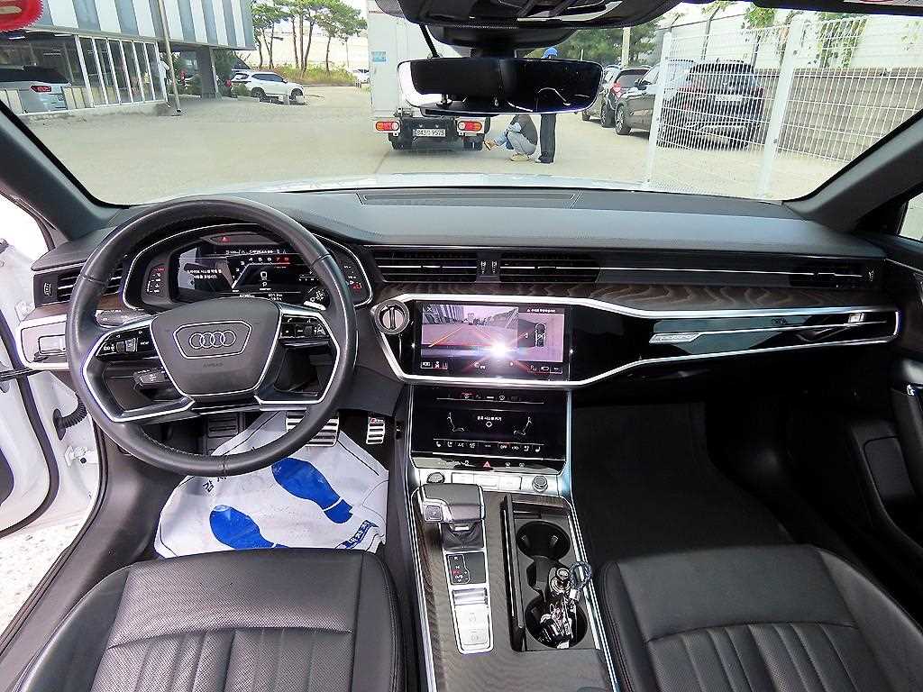 Audi A6 — photo 07