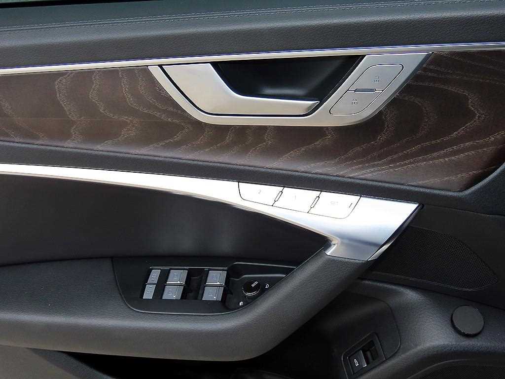 Audi A6 — photo 12