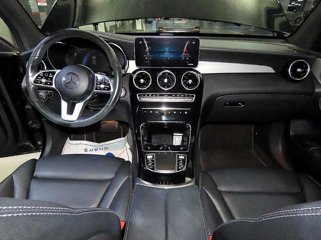 Mercedes-Benz GLC-Class — photo 10