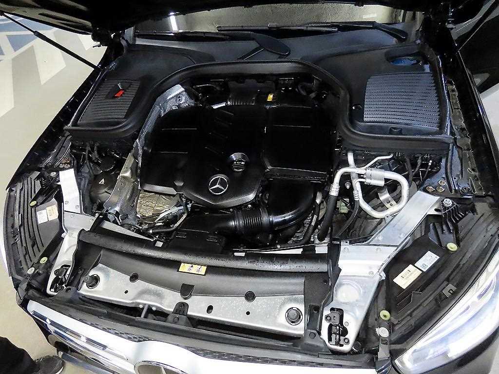 Mercedes-Benz GLC-Class — photo 19