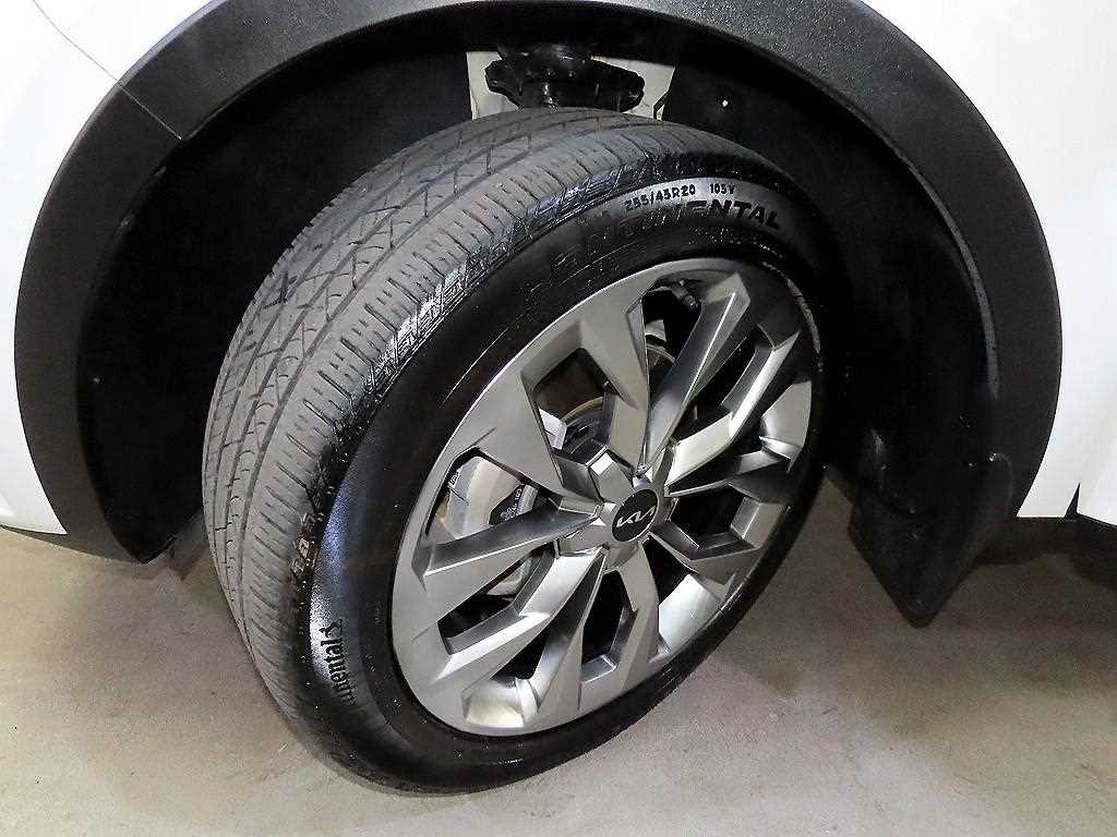 Kia Sorento — photo 20