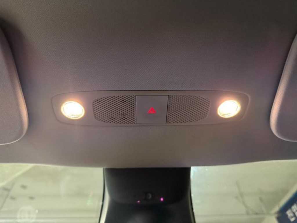 Tesla Model Y — photo 15