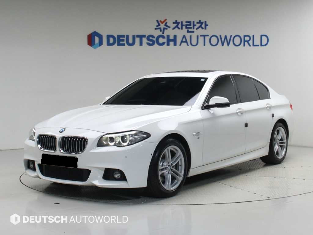 BMW 5-Series — photo 01