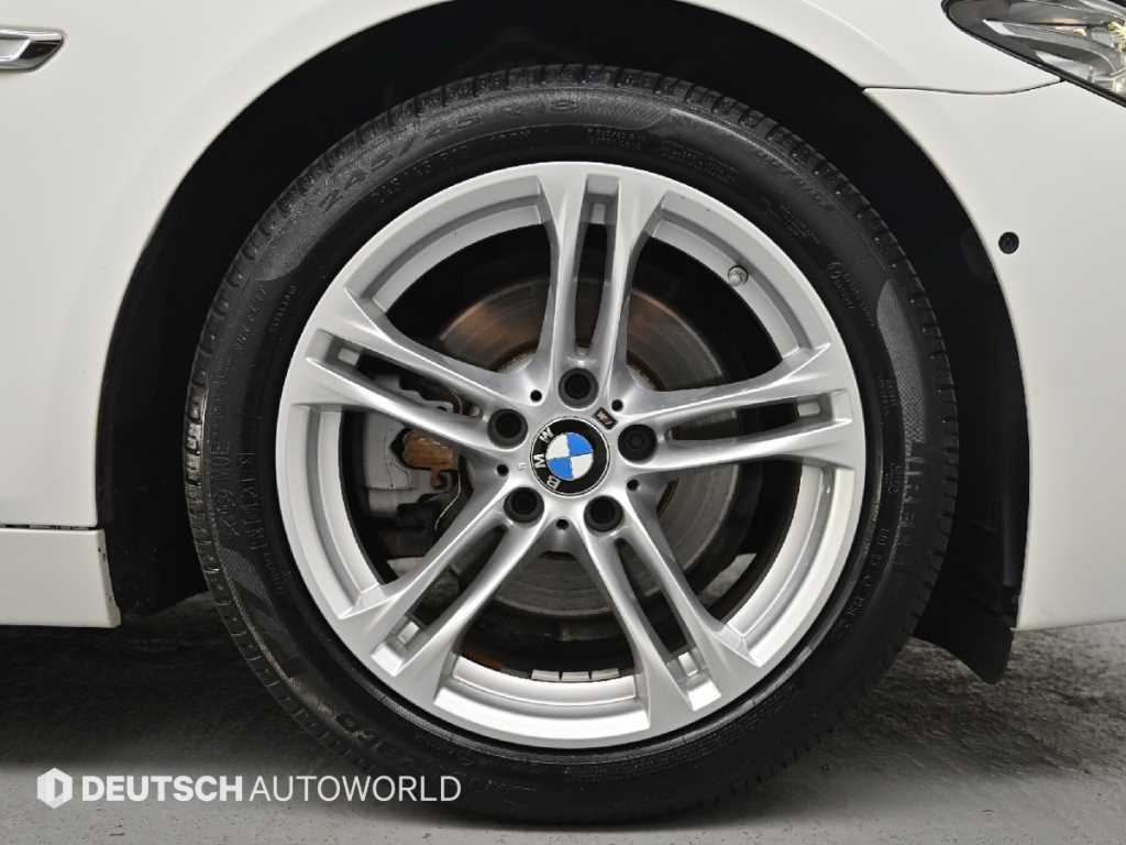 BMW 5-Series — photo 05
