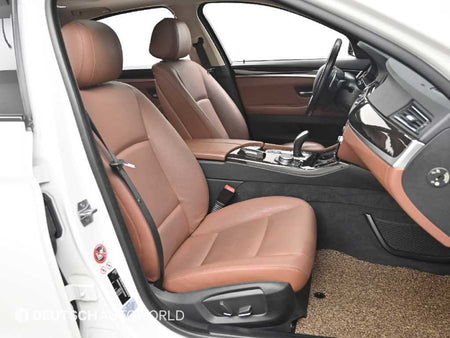 BMW 5-Series — photo 10