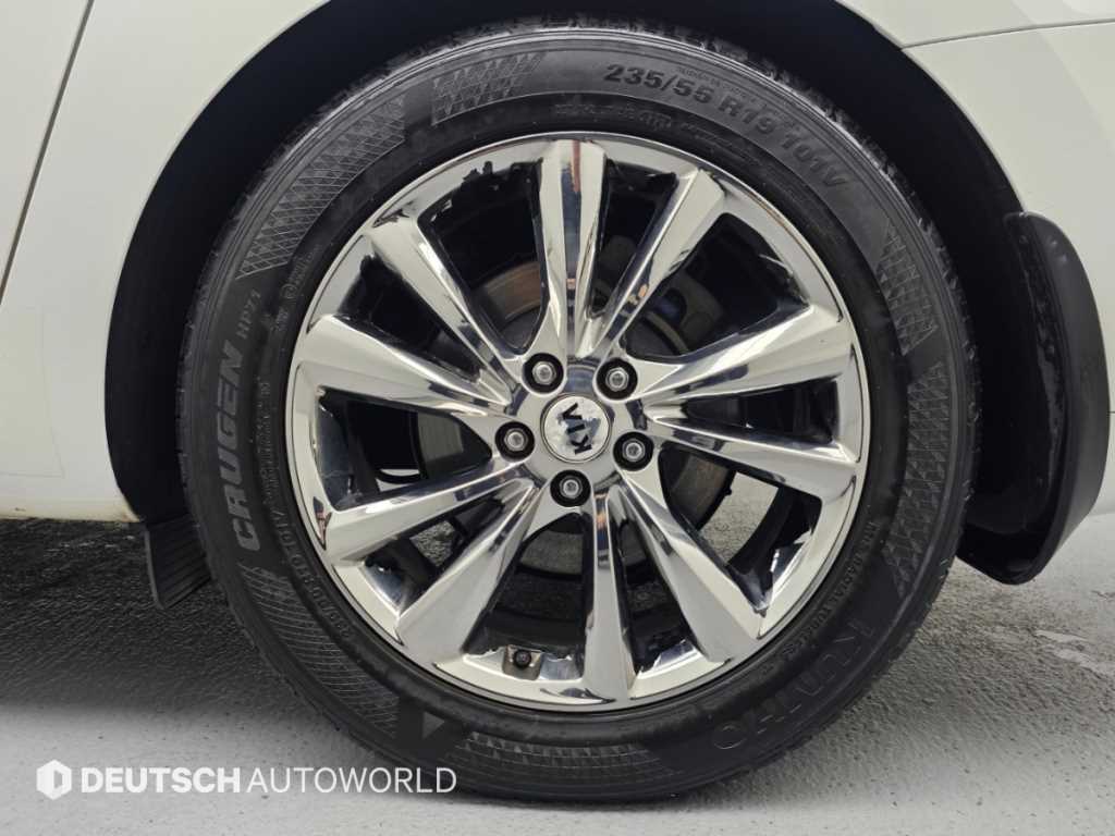 Kia Carnival — photo 05