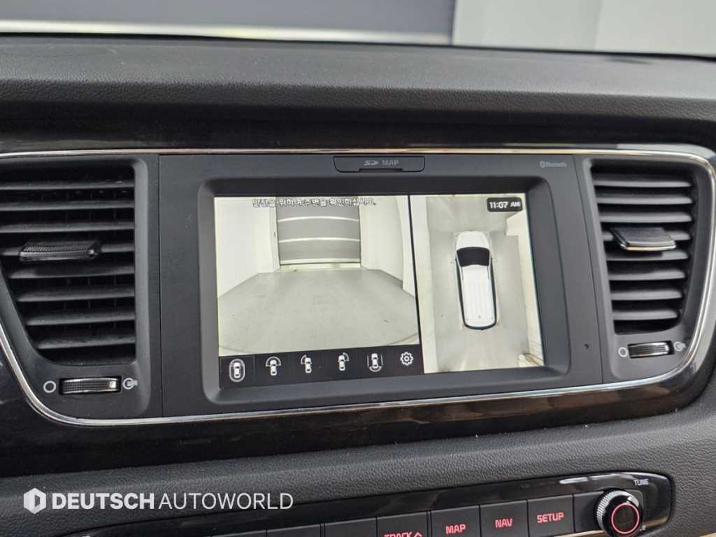Kia Carnival — photo 15
