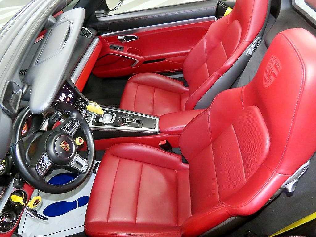 Porsche 718 — photo 09