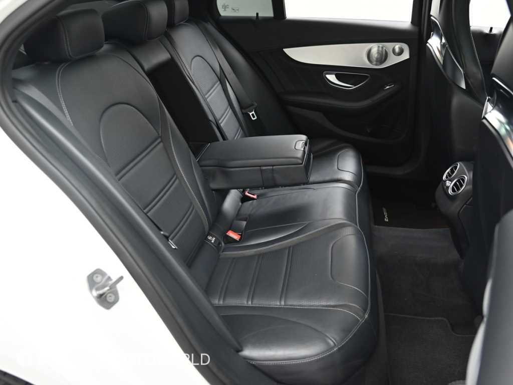 Mercedes-Benz C-Class — photo 12