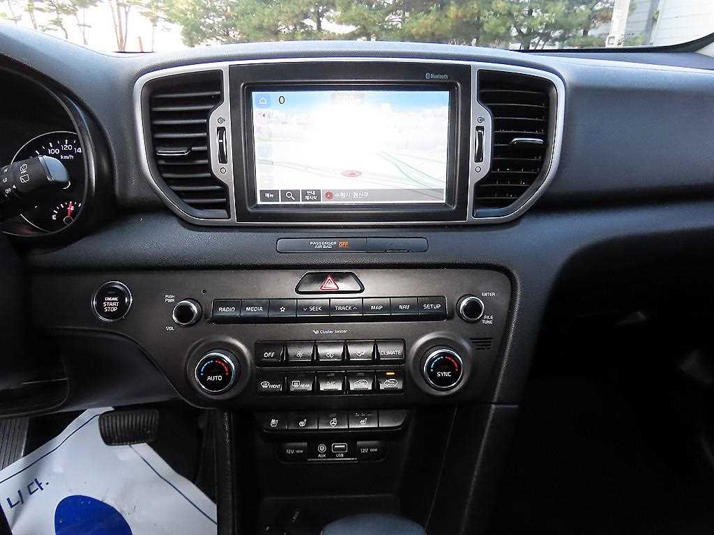 Kia Sportage — photo 12
