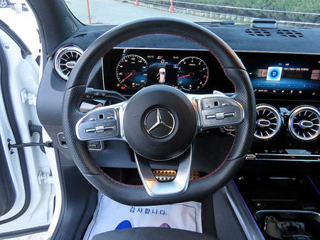 Mercedes-Benz GLA-Class — photo 08