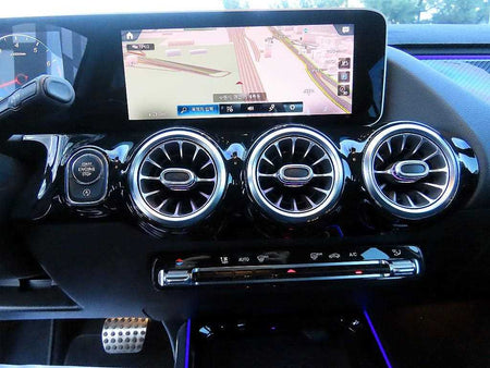 Mercedes-Benz GLA-Class — photo 13