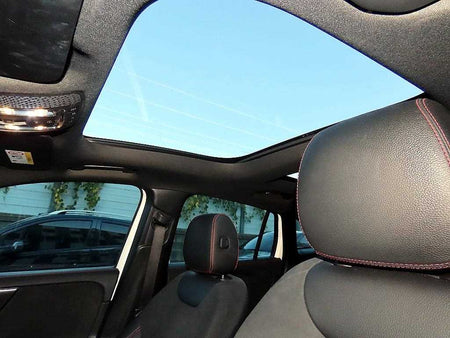 Mercedes-Benz GLA-Class — photo 17