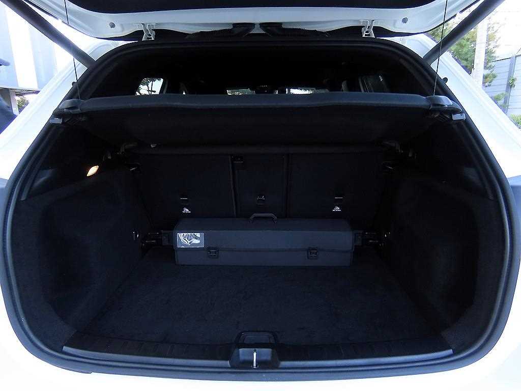 Mercedes-Benz GLA-Class — photo 18