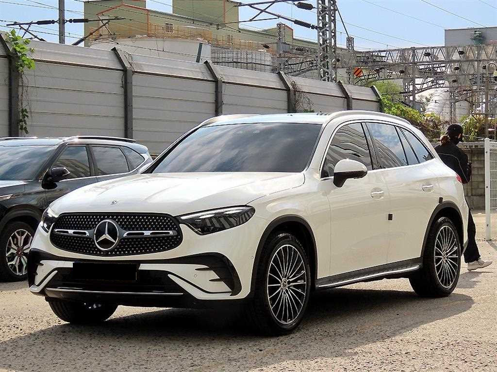 Mercedes-Benz GLC-Class — photo 02