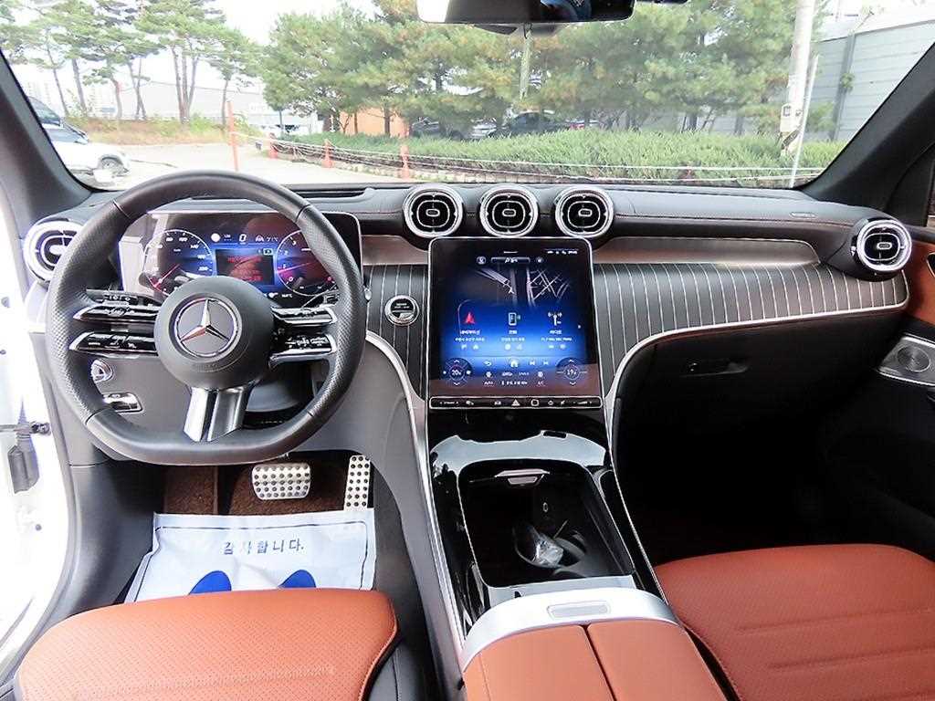 Mercedes-Benz GLC-Class — photo 07