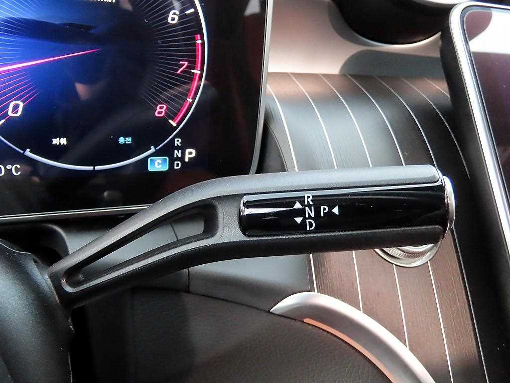 Mercedes-Benz GLC-Class — photo 11