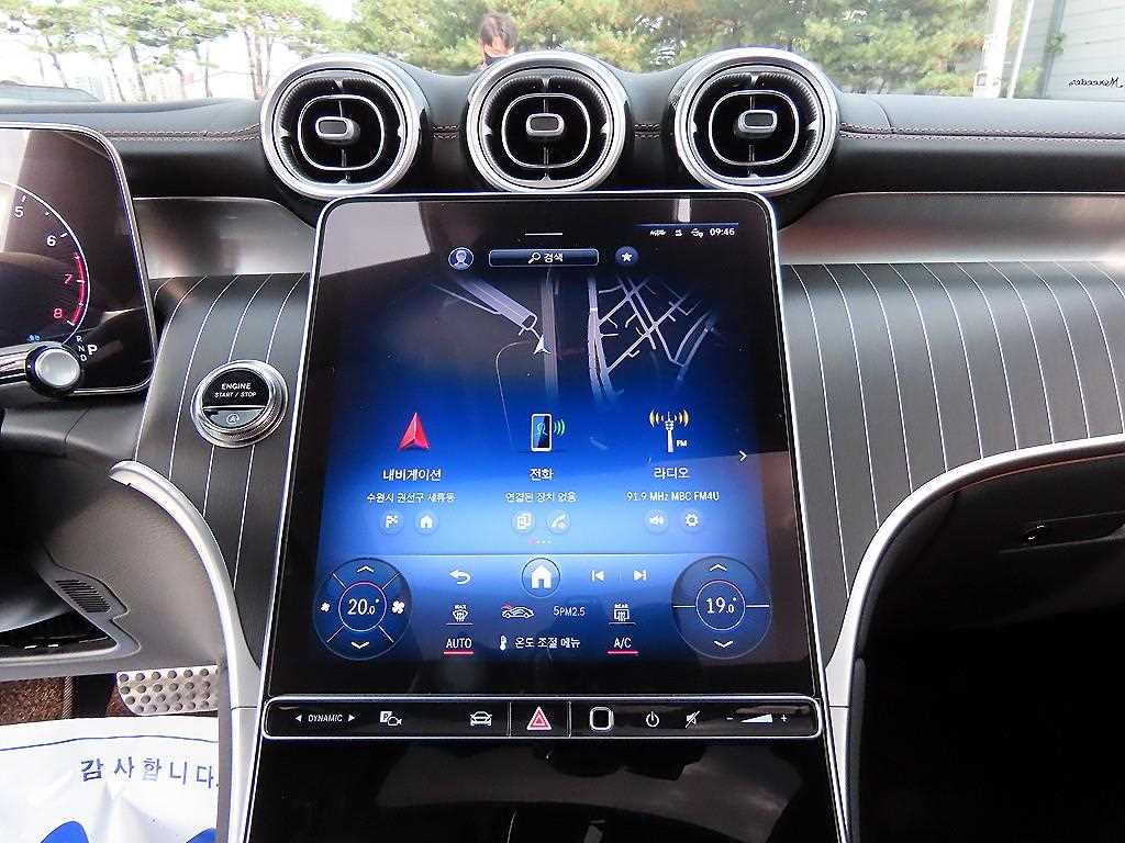 Mercedes-Benz GLC-Class — photo 12