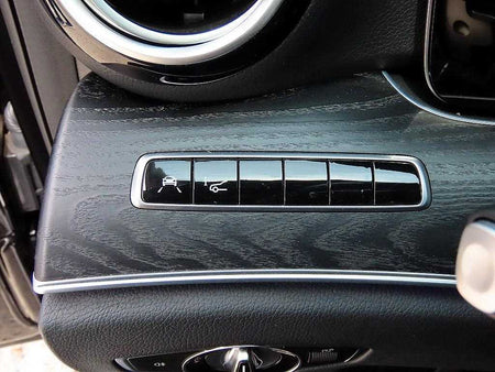 Mercedes-Benz E-Class — photo 12
