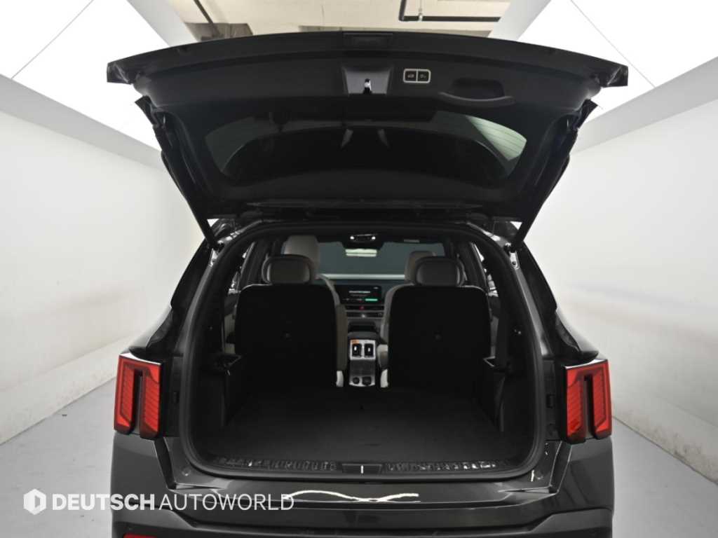 Kia Sorento — photo 19