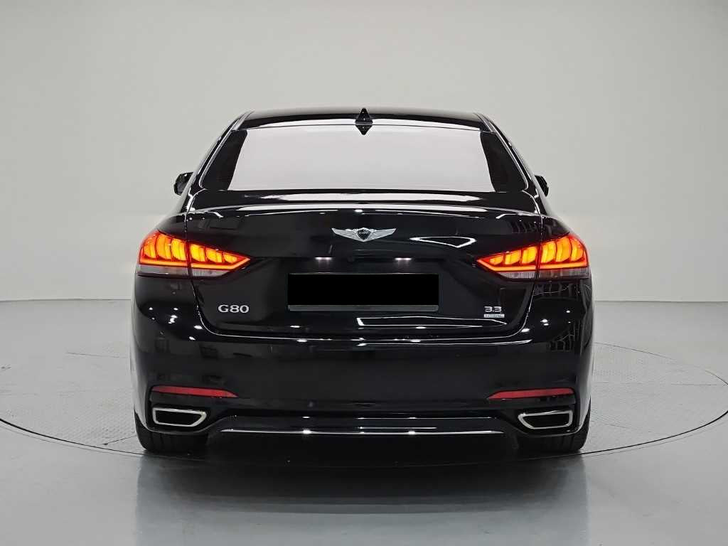 Genesis G80 — photo 03