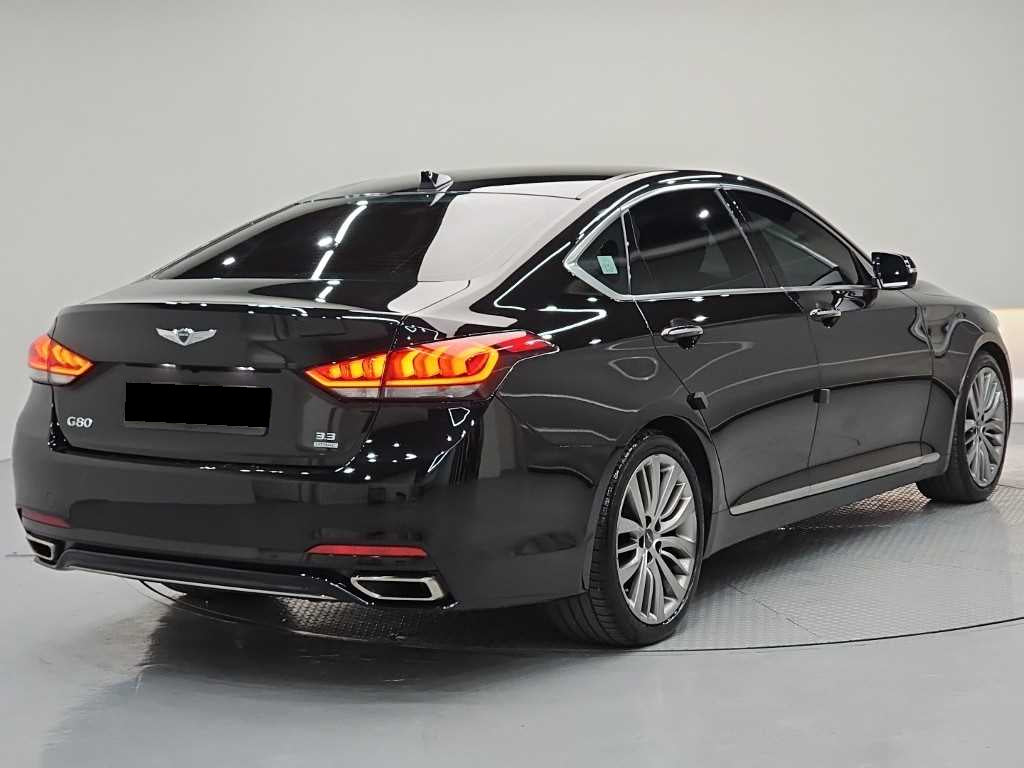 Genesis G80 — photo 04