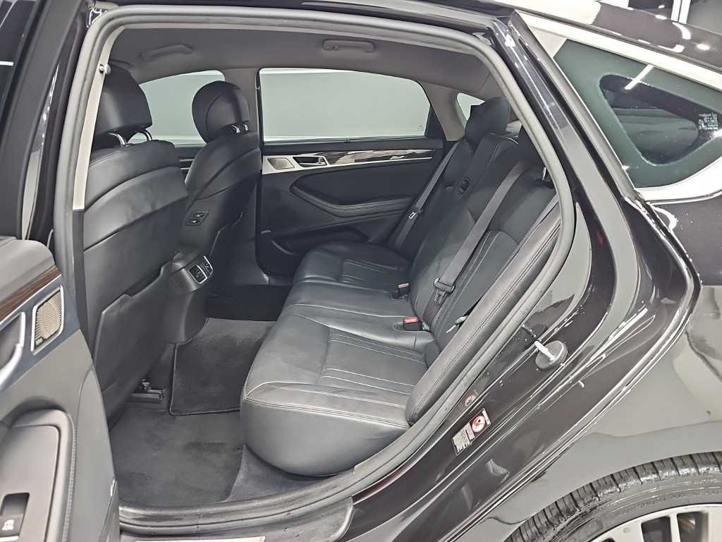 Genesis G80 — photo 12