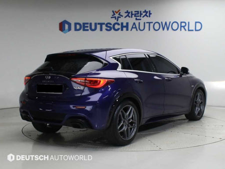 Infiniti Q30 — photo 02