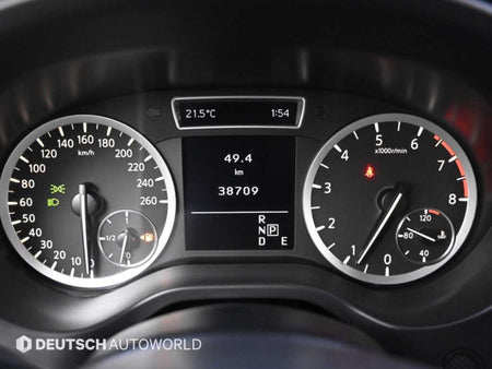 Infiniti Q30 — photo 07