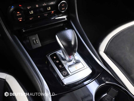 Infiniti Q30 — photo 08