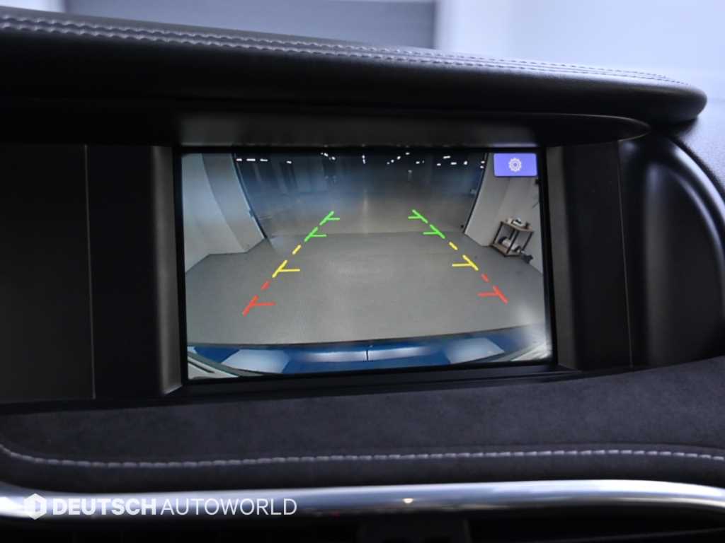 Infiniti Q30 — photo 14